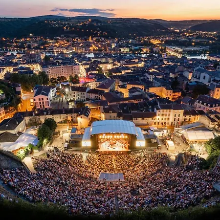 Lägenhet Neuf 2026 - Centre Ancien - Proche Marche *